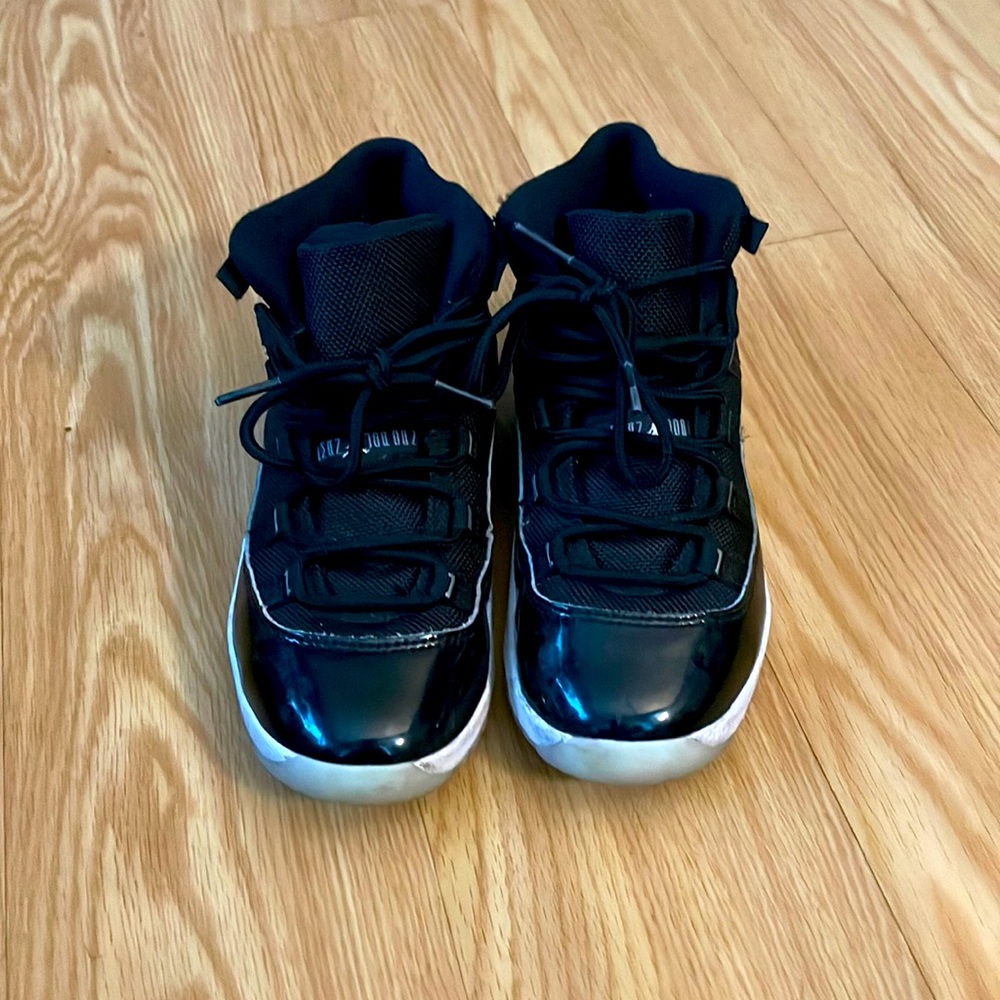 Jordan 11s